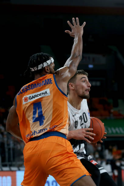 杯中的比赛 杯中的比赛